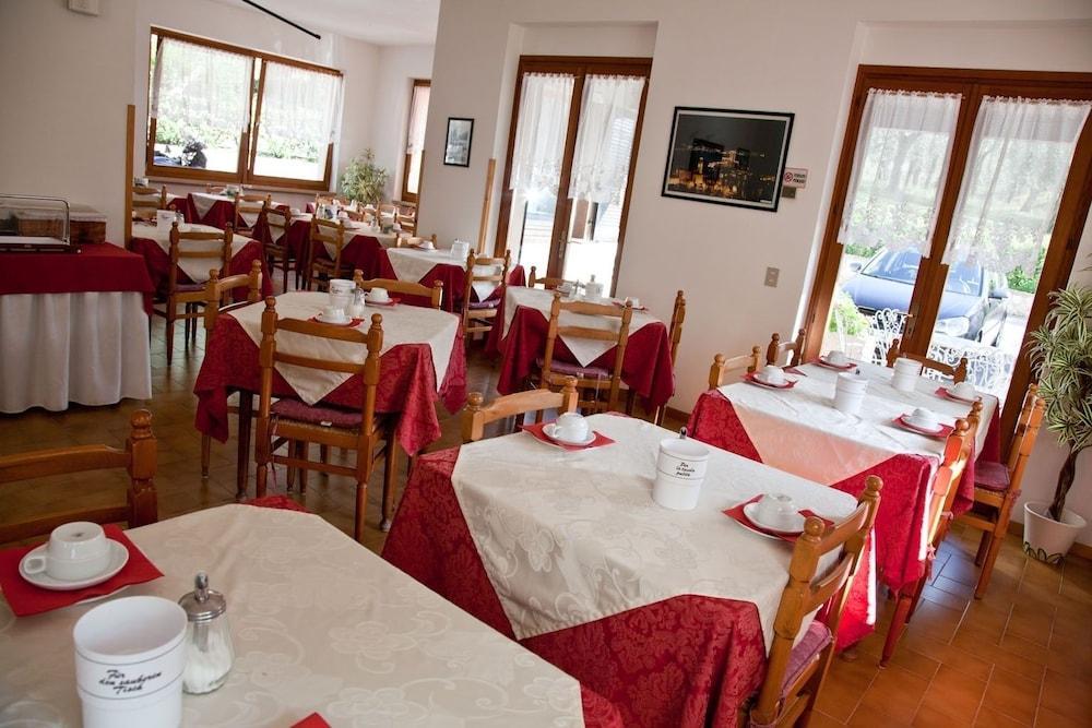 Hotel San Carlo مالتشيزينيه المظهر الخارجي الصورة