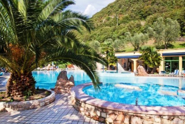 Hotel San Carlo مالتشيزينيه المظهر الخارجي الصورة