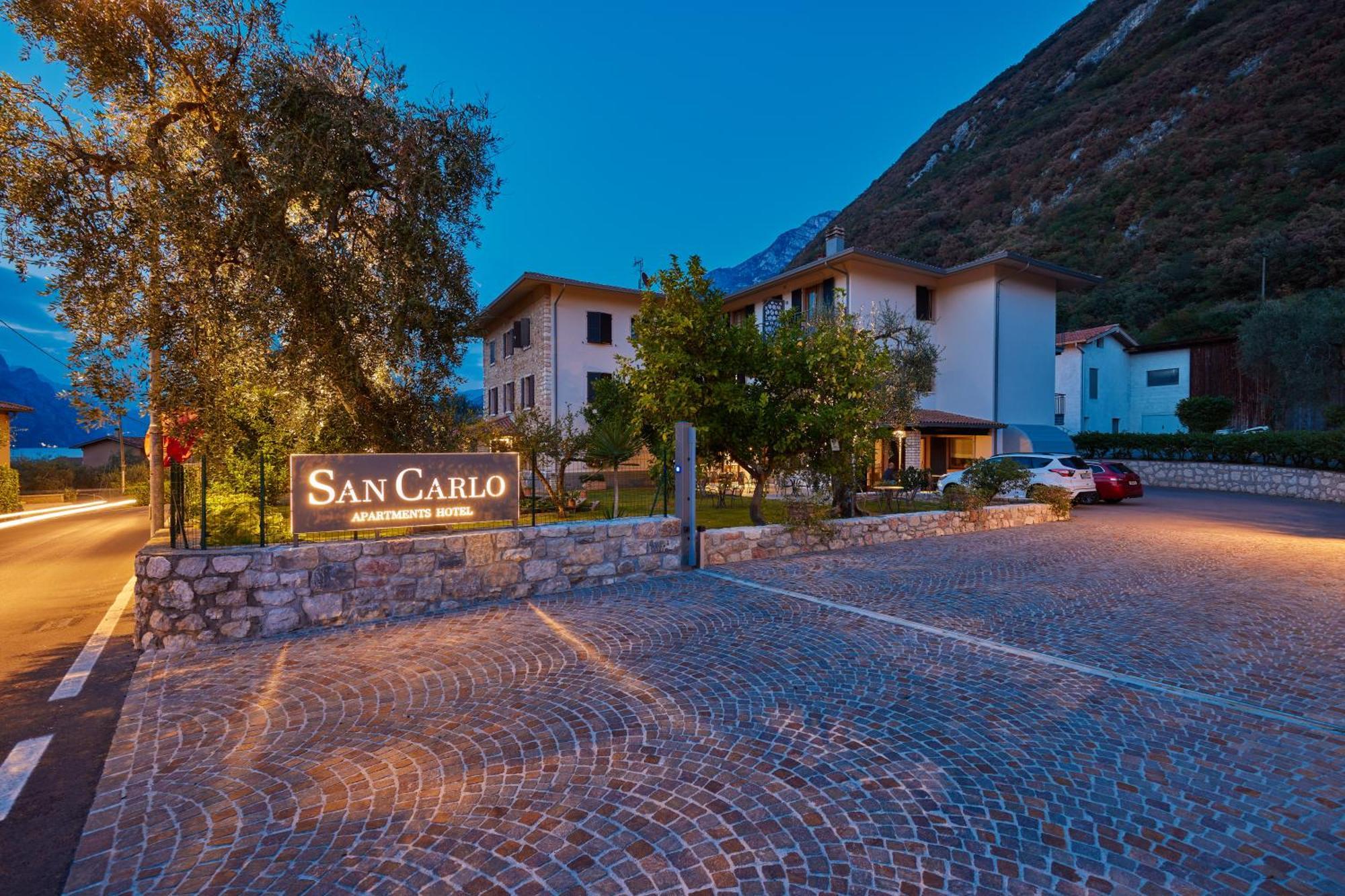 Hotel San Carlo مالتشيزينيه المظهر الخارجي الصورة