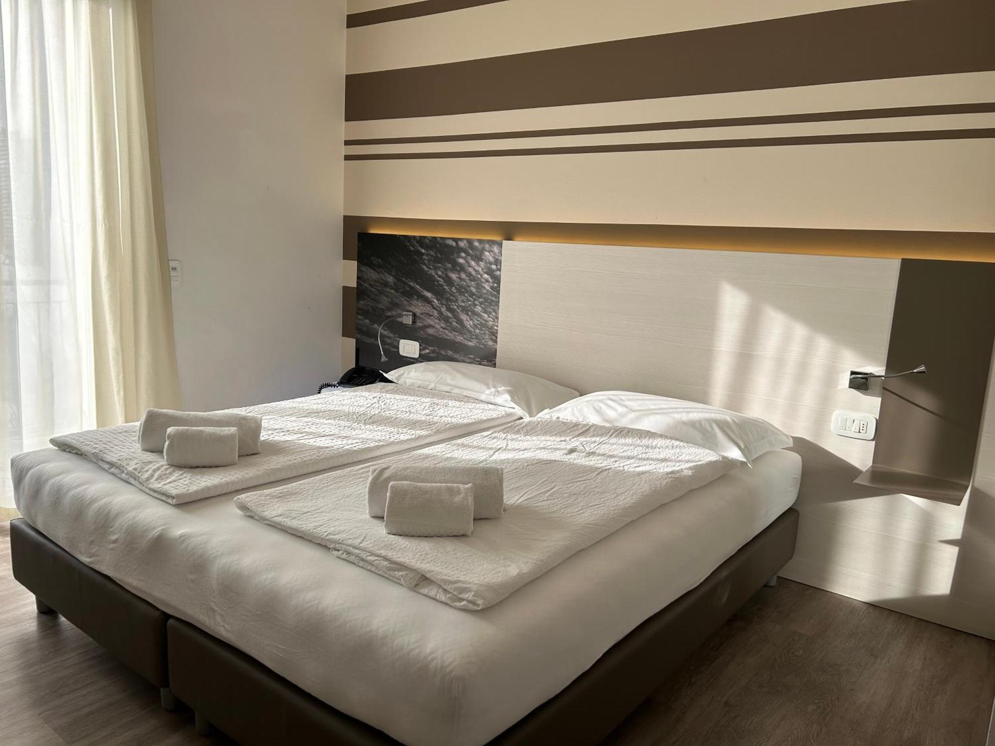 Hotel San Carlo مالتشيزينيه المظهر الخارجي الصورة