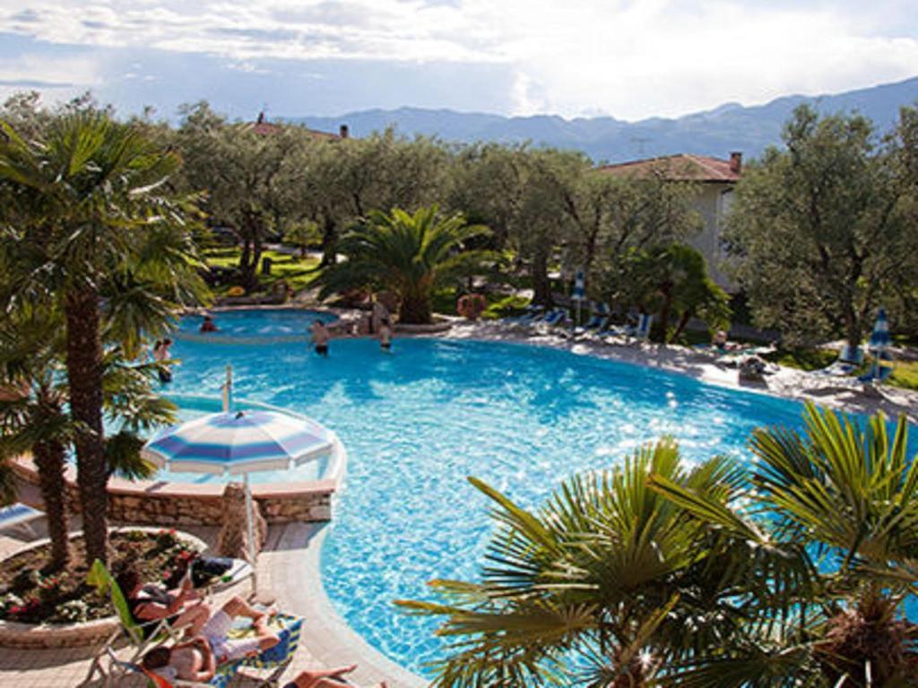 Hotel San Carlo مالتشيزينيه المظهر الخارجي الصورة