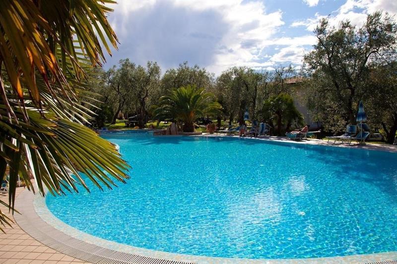 Hotel San Carlo مالتشيزينيه المظهر الخارجي الصورة