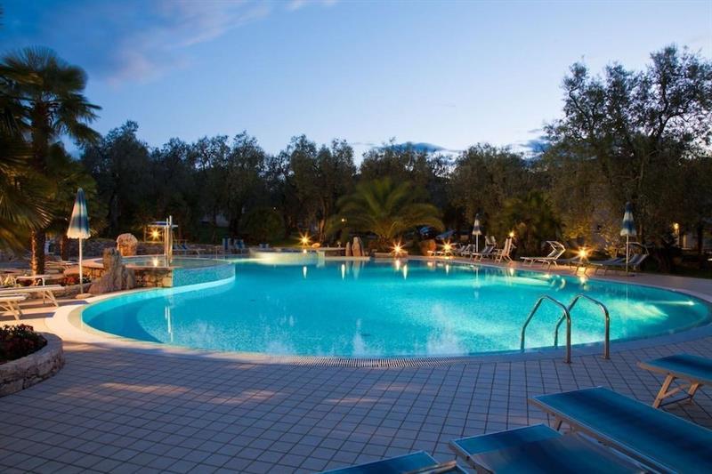 Hotel San Carlo مالتشيزينيه المظهر الخارجي الصورة
